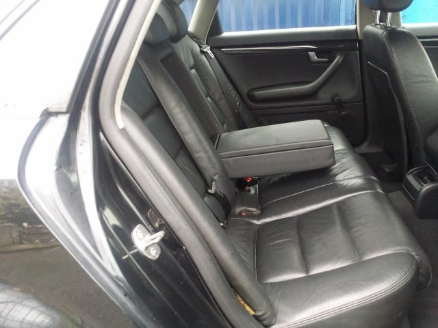 2004 AUDI A4 1.9 TDI SPORT 4d image 5