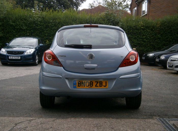 2008 Vauxhall Corsa 1.4i 16V Design 3dr image 3