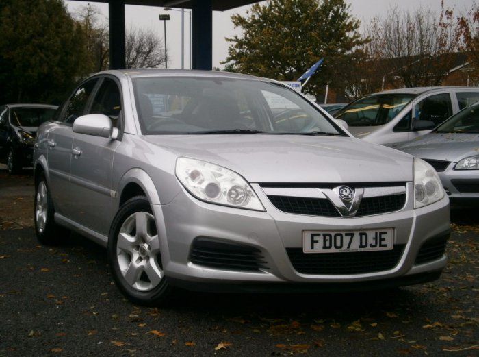 2007 Vauxhall Vectra 1.9 CDTi Exclusiv 5dr image 1