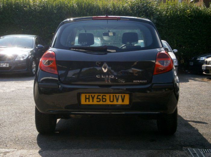 2006 Renault Clio 1.5 dCi 86 Dynamique 5dr image 3