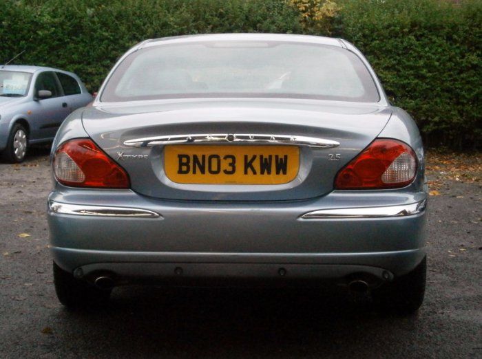 2003 Jaguar X-Type 2.5 V6 SE 4dr image 3