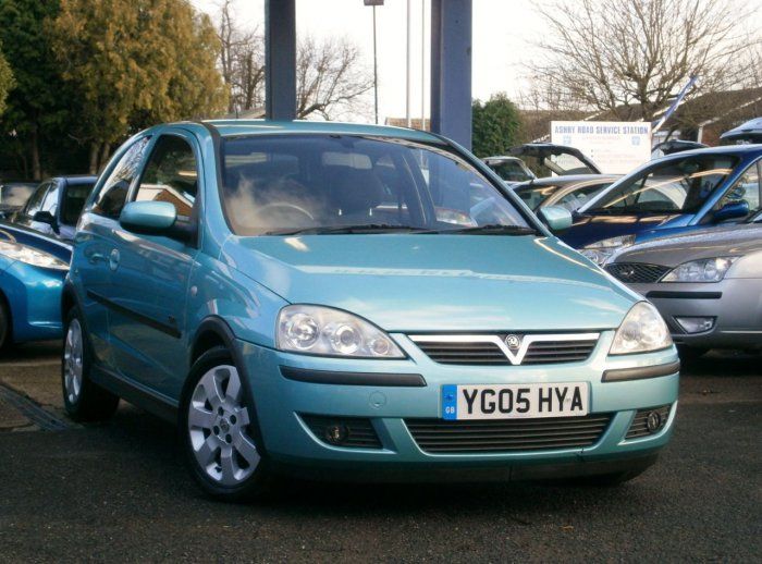 2005 Vauxhall Corsa 1.2i 16V SXi 3dr image 1