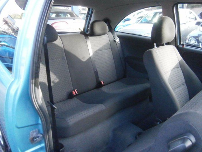 2005 Vauxhall Corsa 1.2i 16V SXi 3dr image 5