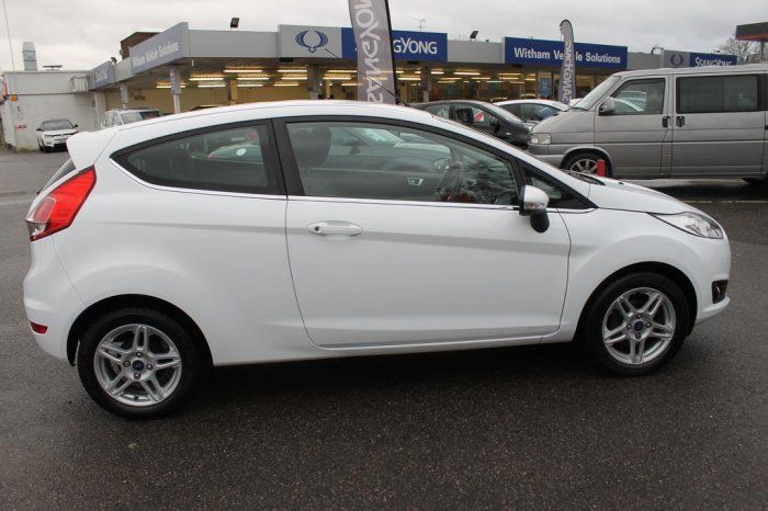 2013 Ford Fiesta 1.25 Zetec 3dr image 2
