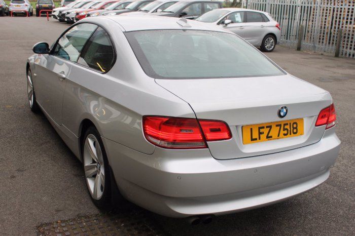 2007 BMW 3 Series 2.5 325i SE 2dr image 2
