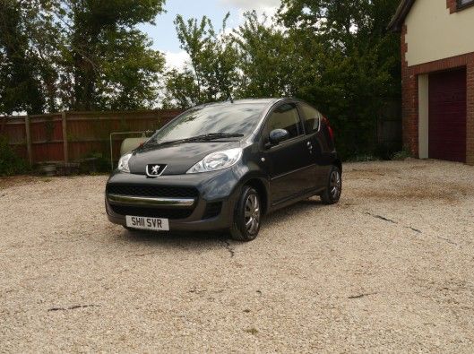 2011 PEUGEOT 107 1.0 12v URBAN 3DR image 1