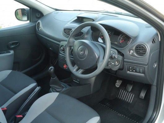 2010 RENAULT CLIO 1.5 DCi ECO2 image 4
