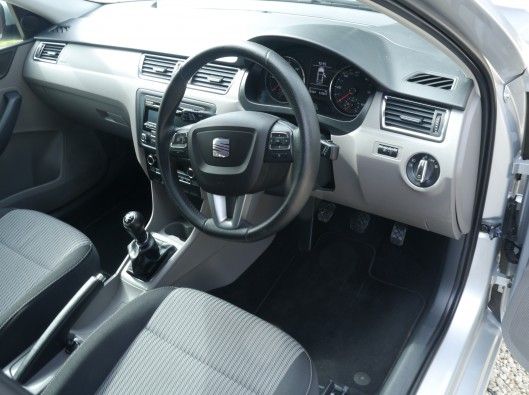 2013 SEAT TOLEDO 1.6 TDI SE 5DR image 4