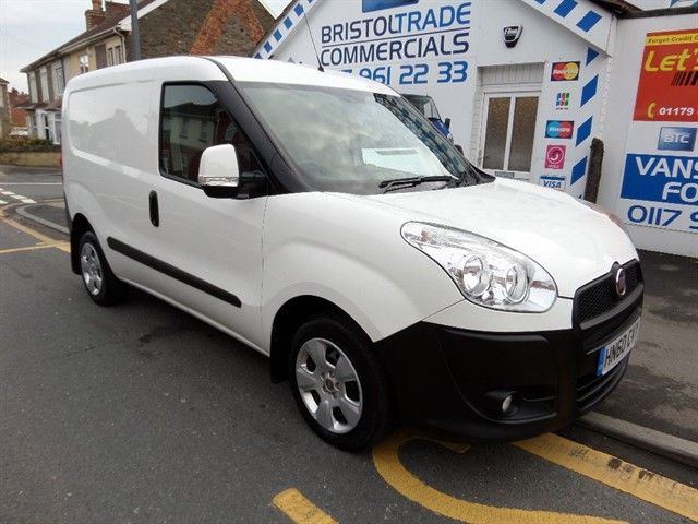 2010 Fiat Doblo image 1