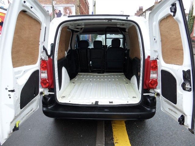 2011 Peugeot Partner image 4