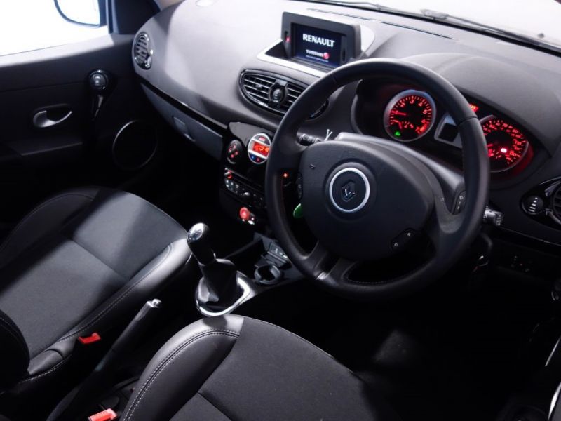 2012 Renault Clio 1.1L image 4