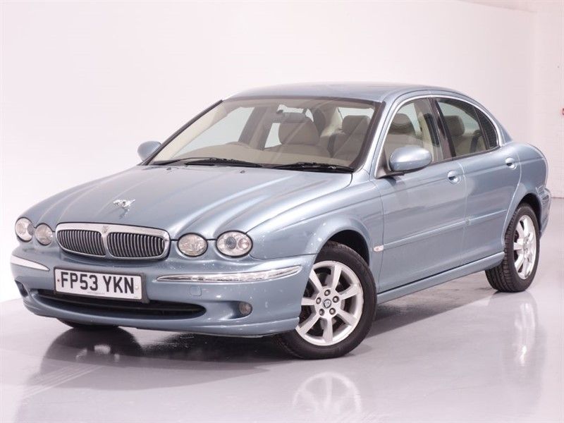 2003 Jaguar X-Type 2.0 image 1