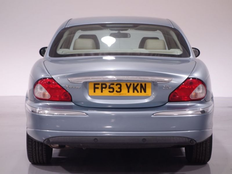 2003 Jaguar X-Type 2.0 image 3