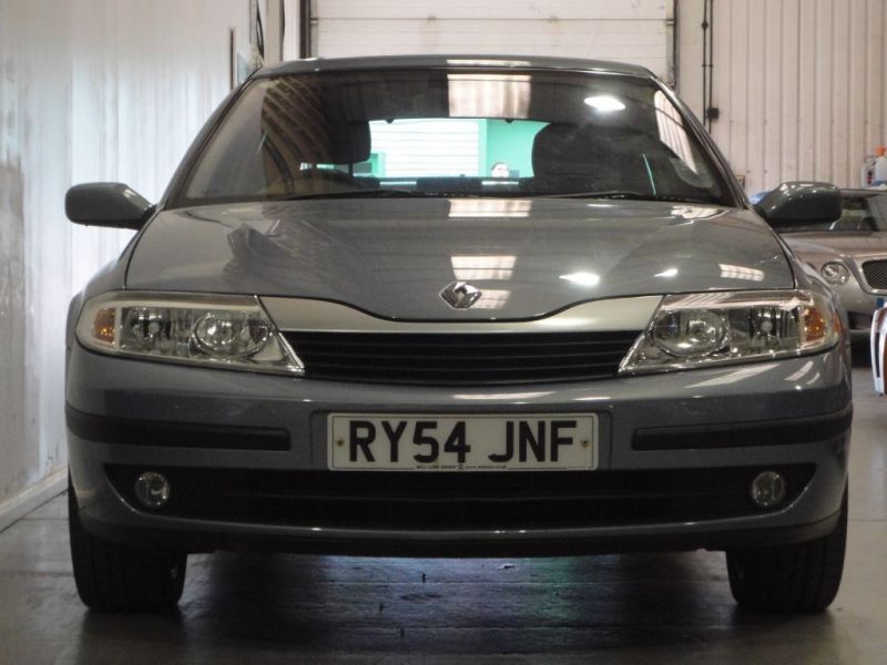 2005 Renault Laguna 1.8 image 2