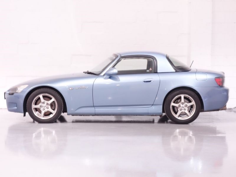 2003 Honda S2000 2.0 image 2