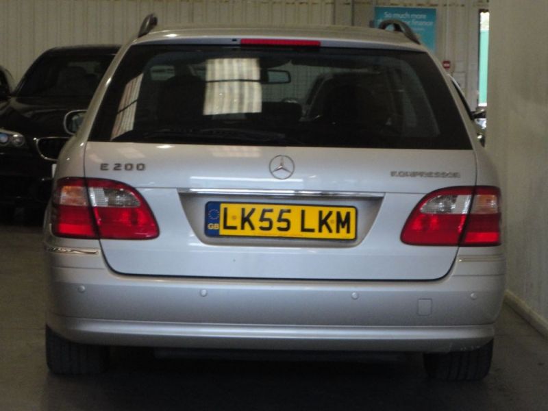2005 Mercedes E Class E200 1.8 image 3
