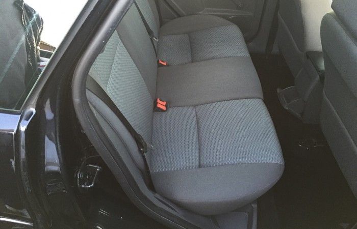 2006 Ford Focus 1.6 Zetec Climate 5dr image 5