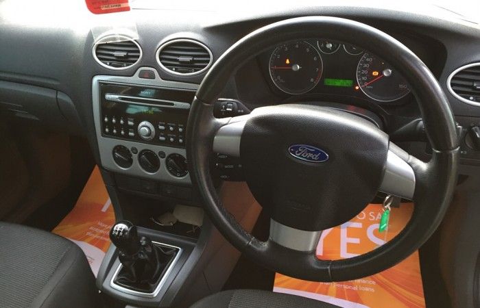 2007 Ford Focus 1.6 Titanium 5dr image 4