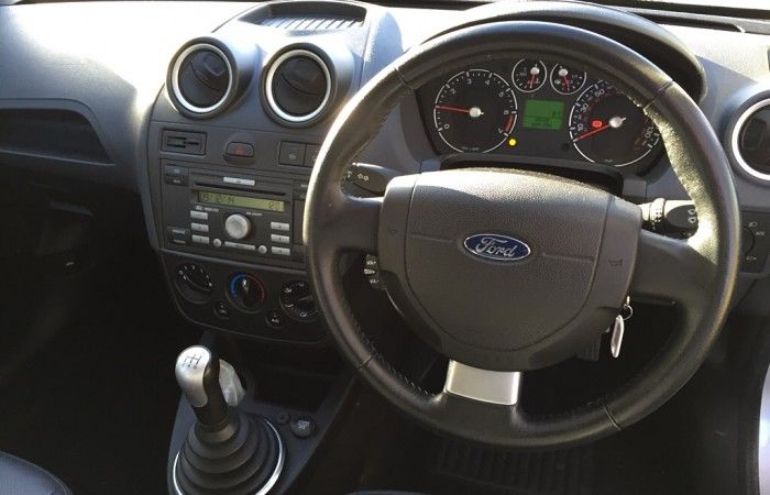 2007 Ford Fiesta 1.4 Ghia 5dr image 4