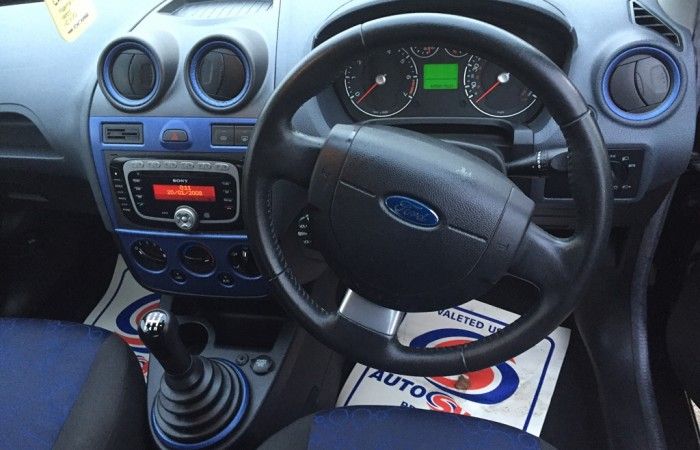 2008 Ford Fiesta 1.4 Zetec Blue 5dr image 4