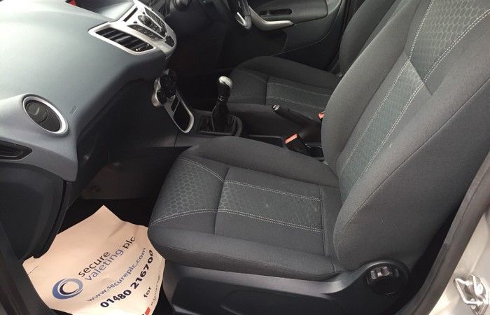 2009 Ford Fiesta 1.4 Zetec 5dr image 5