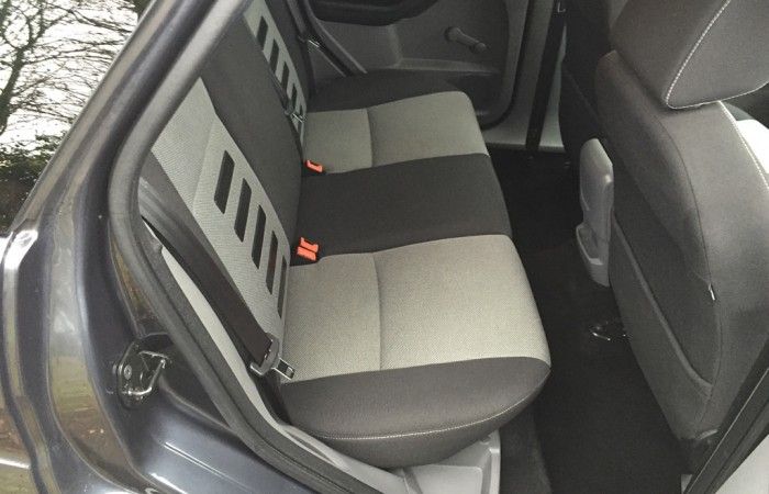 2010 Ford Focus 1.8 Zetec 5dr image 5