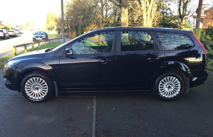 2010 Ford Focus 1.8 Titanium 5dr image 2