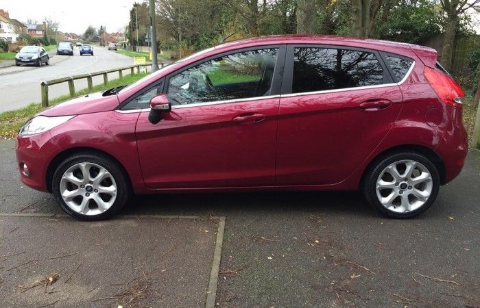 2010 Ford Fiesta 1.4 Titanium Individual 5dr image 2