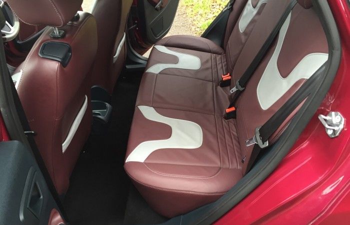 2010 Ford Fiesta 1.4 Titanium Individual 5dr image 5