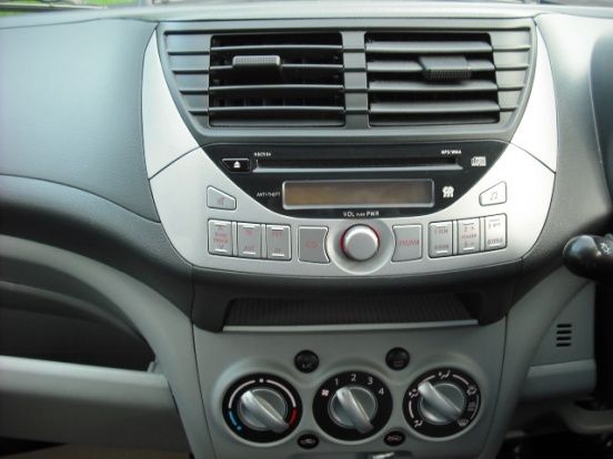 2010 Nissan Pixo N-Tec image 4