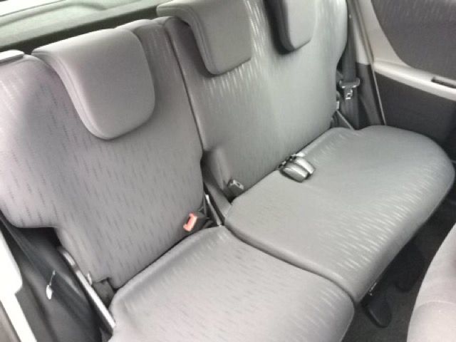 2009 TOYOTA YARIS 1.3 TR VVT-I 5d image 4