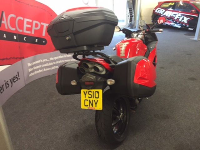 2010 TRIUMPH SPRINT ST 1050 1.1 image 3