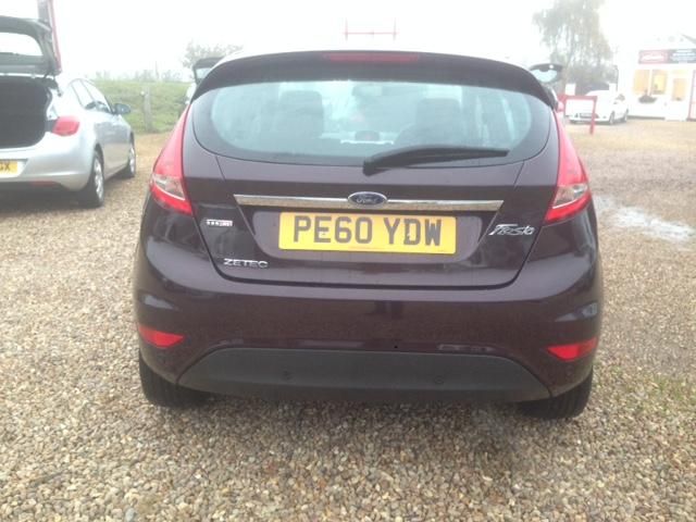 2010 FORD FIESTA 1.4 ZETEC TDCI 5d image 3