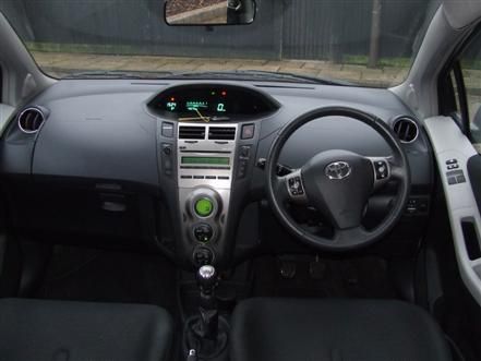 2009 TOYOTA YARIS 1.33 VVT-I image 4