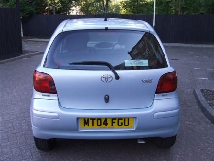 2004 TOYOTA YARIS 1.3 16V VVT-I image 2