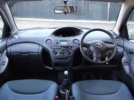 2004 TOYOTA YARIS 1.3 16V VVT-I image 4