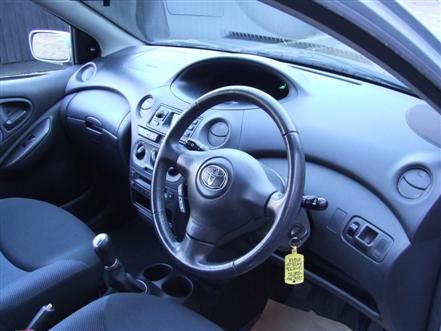 2004 TOYOTA YARIS 1.3 16V VVT-I image 5