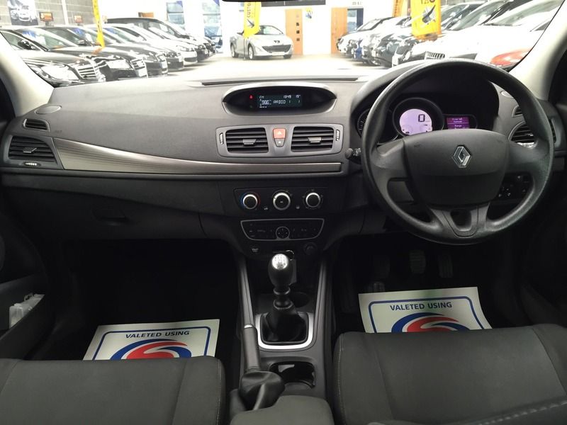 2009 Renault Megane Expression 1.6 VVT image 4