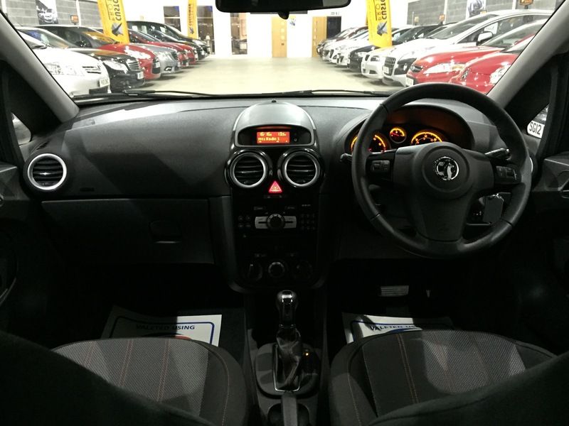 2012 Vauxhall Corsa SXI AC 1.4 16v image 4