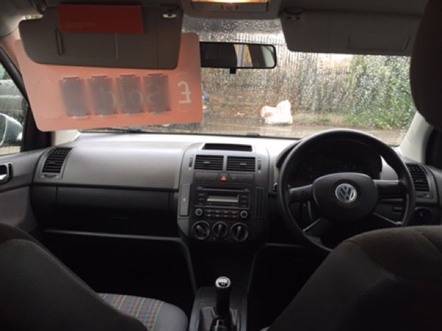 2005 VOLKSWAGEN POLO 1.4 S 5d image 5