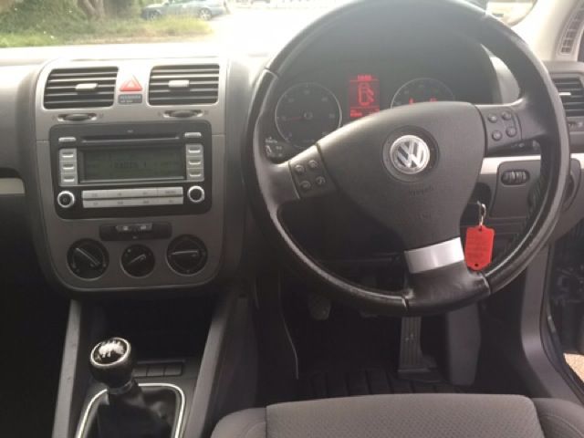 2008 VOLKSWAGEN GOLF 1.9 S TDI 5d image 4