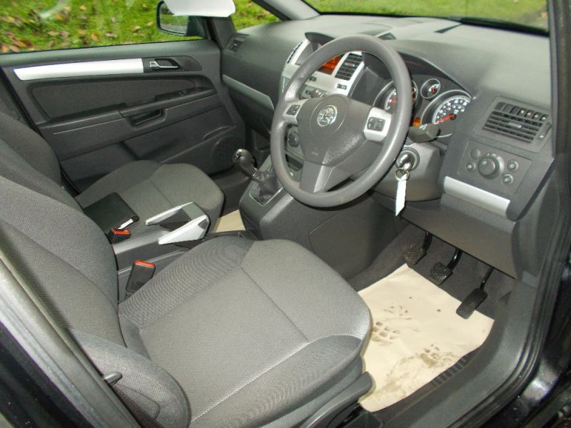 2010 VAUXHALL ZAFIRA EXCLUSIV image 4