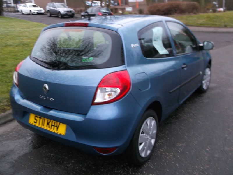 2011 RENAULT CLIO BIZU image 4
