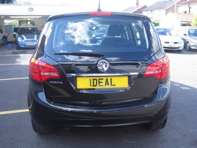 2014 Vauxhall Meriva TECH LINE image 2