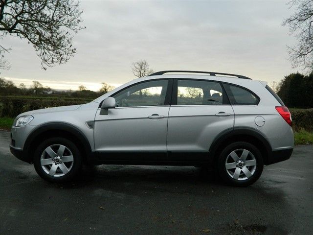 2009 Chevrolet Captiva LT VCDI 4x4 7 seats image 2