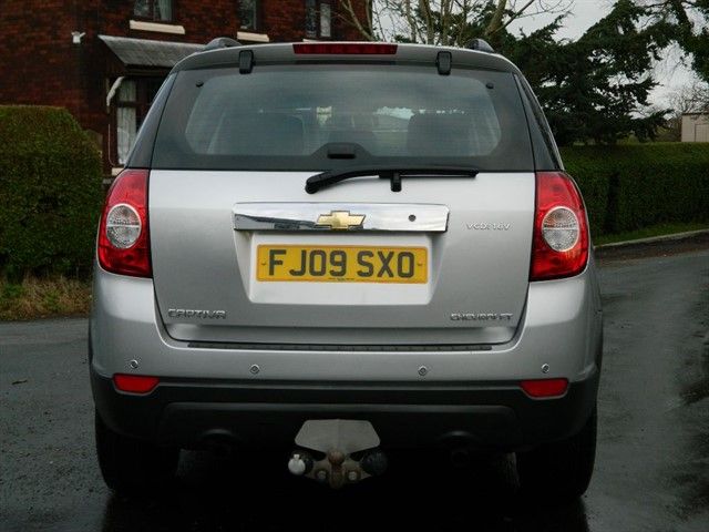 2009 Chevrolet Captiva LT VCDI 4x4 7 seats image 3