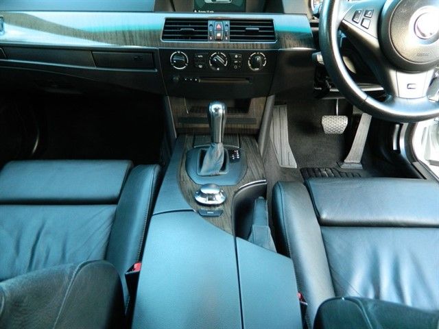2005 BMW 5 Series 525d SPORT TOURING image 4