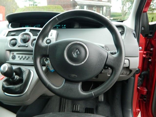 2006 Renault Scenic DYNAMIQUE VVT image 4