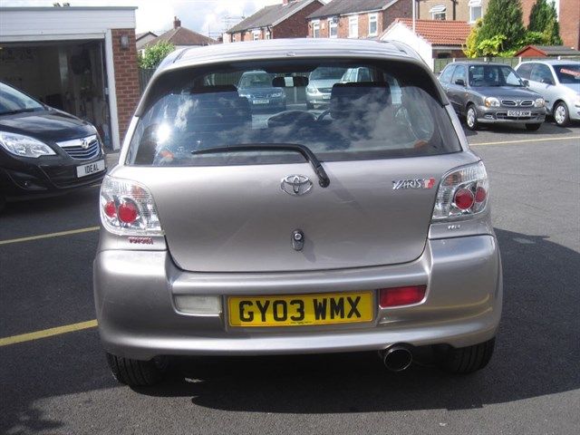 2003 Toyota Yaris T SPORT VVT-I image 3