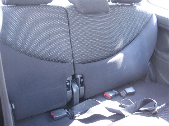 2003 Toyota Yaris T SPORT VVT-I image 5